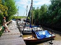 Sportboothafen Neuendeich am Nordufer des Elbenebenflusses Pinnau